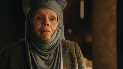extant_GameOfThrones_3x04-KissedByFire_1806