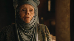 extant_GameOfThrones_3x04-KissedByFire_1807