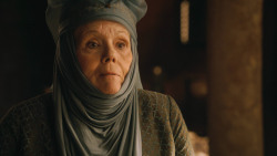 extant_GameOfThrones_3x04-KissedByFire_1808