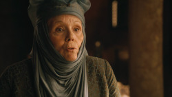 extant_GameOfThrones_3x04-KissedByFire_1809