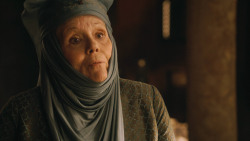 extant_GameOfThrones_3x04-KissedByFire_1827