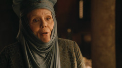 extant_GameOfThrones_3x04-KissedByFire_1834