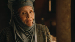 extant_GameOfThrones_3x04-KissedByFire_1837