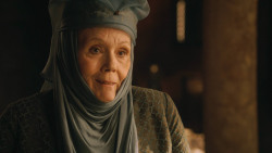 extant_GameOfThrones_3x04-KissedByFire_1840