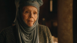 extant_GameOfThrones_3x04-KissedByFire_1844