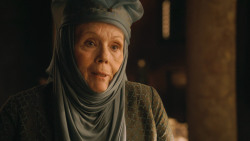 extant_GameOfThrones_3x04-KissedByFire_1848