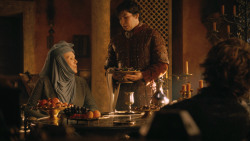 extant_GameOfThrones_3x04-KissedByFire_1853