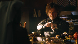 extant_GameOfThrones_3x04-KissedByFire_1859