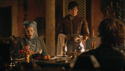extant_GameOfThrones_3x04-KissedByFire_1864