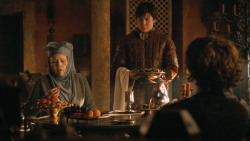 extant_GameOfThrones_3x04-KissedByFire_1865