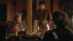 extant_GameOfThrones_3x04-KissedByFire_1868
