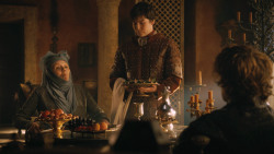 extant_GameOfThrones_3x04-KissedByFire_1876