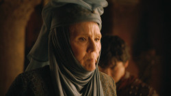 extant_GameOfThrones_3x04-KissedByFire_1882
