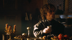extant_GameOfThrones_3x04-KissedByFire_1886