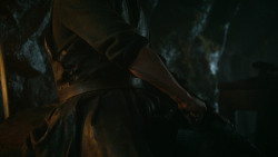 extant_GameOfThrones_3x04-KissedByFire_1896