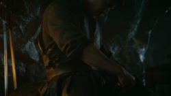 extant_GameOfThrones_3x04-KissedByFire_1900