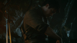 extant_GameOfThrones_3x04-KissedByFire_1904