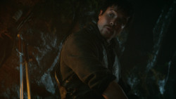 extant_GameOfThrones_3x04-KissedByFire_1906