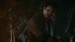 extant_GameOfThrones_3x04-KissedByFire_1908