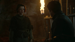 extant_GameOfThrones_3x04-KissedByFire_1921