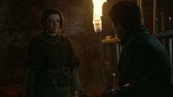 extant_GameOfThrones_3x04-KissedByFire_1923