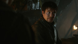 extant_GameOfThrones_3x04-KissedByFire_1925