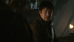 extant_GameOfThrones_3x04-KissedByFire_1926