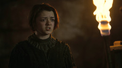 extant_GameOfThrones_3x04-KissedByFire_1939