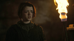 extant_GameOfThrones_3x04-KissedByFire_1940