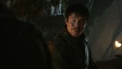 extant_GameOfThrones_3x04-KissedByFire_1944