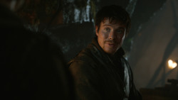 extant_GameOfThrones_3x04-KissedByFire_1945