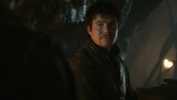 extant_GameOfThrones_3x04-KissedByFire_1952
