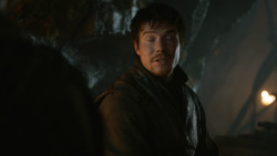 extant_GameOfThrones_3x04-KissedByFire_1957
