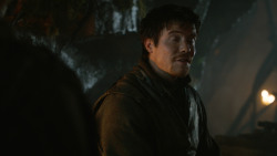 extant_GameOfThrones_3x04-KissedByFire_1962