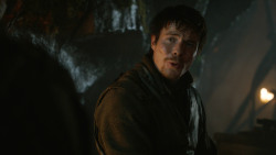 extant_GameOfThrones_3x04-KissedByFire_1971