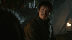 extant_GameOfThrones_3x04-KissedByFire_1976
