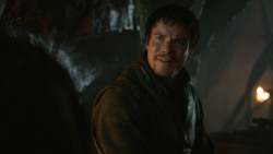 extant_GameOfThrones_3x04-KissedByFire_1982