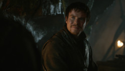 extant_GameOfThrones_3x04-KissedByFire_1986