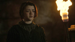 extant_GameOfThrones_3x04-KissedByFire_1990
