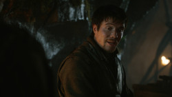 extant_GameOfThrones_3x04-KissedByFire_1996