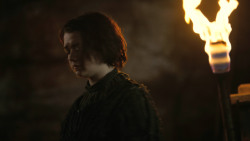 extant_GameOfThrones_3x04-KissedByFire_2009