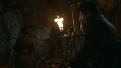 extant_GameOfThrones_3x04-KissedByFire_2013