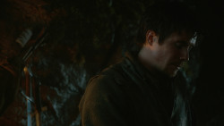 extant_GameOfThrones_3x04-KissedByFire_2057