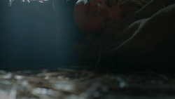 extant_GameOfThrones_3x04-KissedByFire_2062