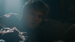 extant_GameOfThrones_3x04-KissedByFire_2074
