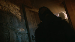 extant_GameOfThrones_3x04-KissedByFire_2085