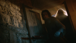 extant_GameOfThrones_3x04-KissedByFire_2086