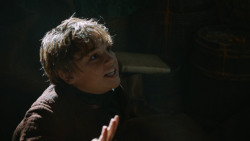 extant_GameOfThrones_3x04-KissedByFire_2094