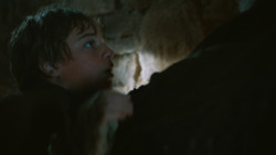 extant_GameOfThrones_3x04-KissedByFire_2101