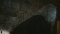 extant_GameOfThrones_3x04-KissedByFire_2107